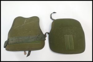「米軍放出品 地上部隊用 ボディアーマープレート 前後セット DSA100-69 サイズLARGE-LONG」買取実績
